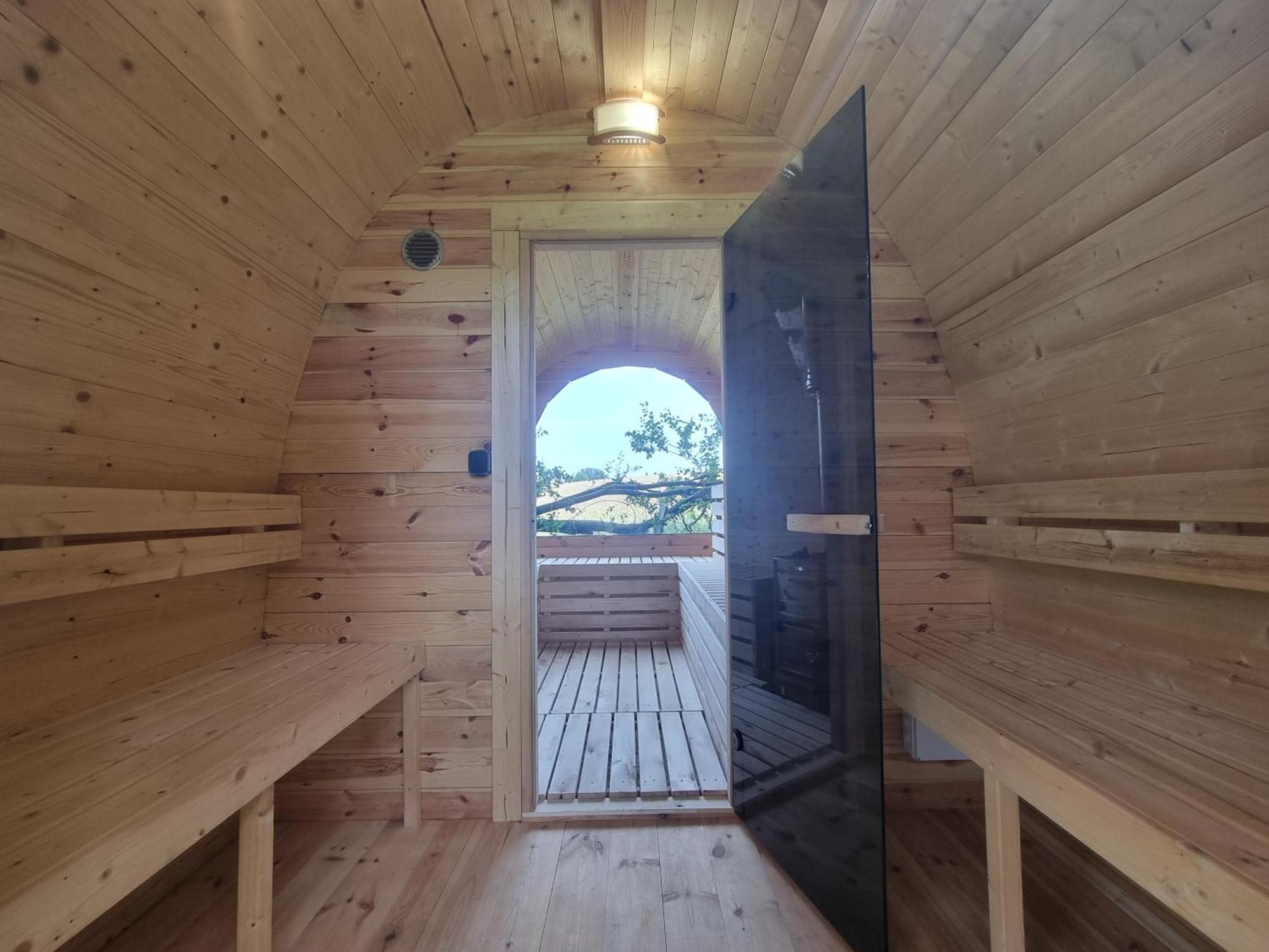 Loft Apartment Mit Grosser Badewanne A Mugeln エクステリア 写真